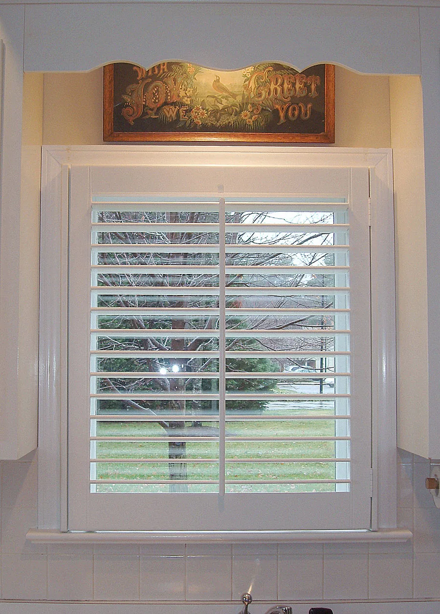 One Panel Face Mounted Hanging Strip